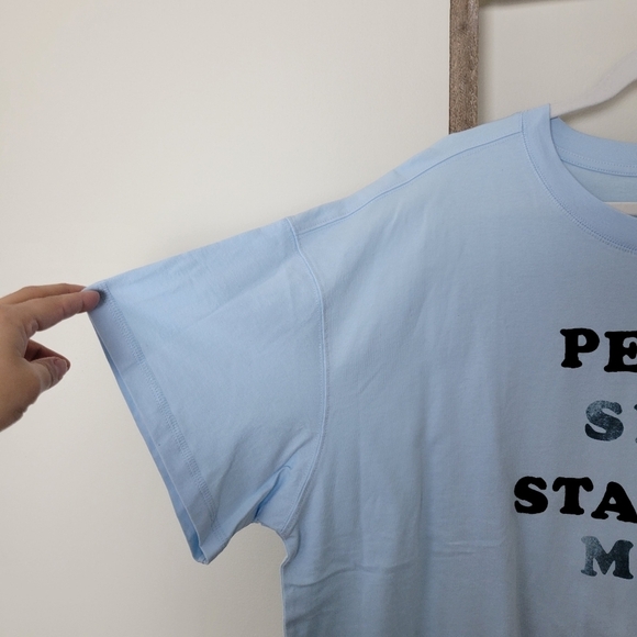 ⭐️40% Off⭐️ Old Navy Loose Easy Vintage Graphic T-shirt - Picture 4 of 10